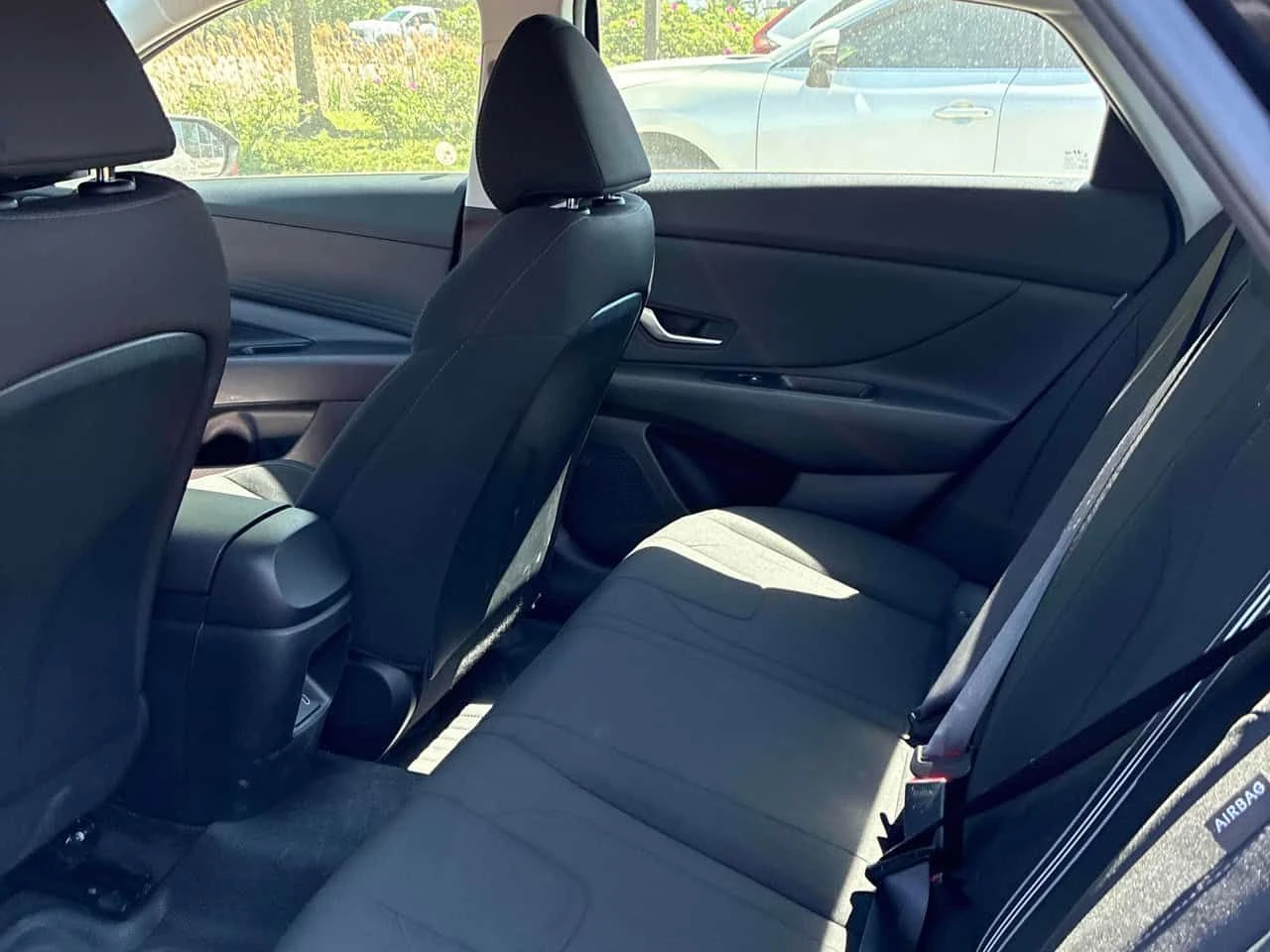 Hyundai Elantra * Preferred * АВТОКРЕДИТ БЕЗ ПЪРВОНАЧАЛНА ВНОСКА* , снимка 11 - Автомобили и джипове - 54953219