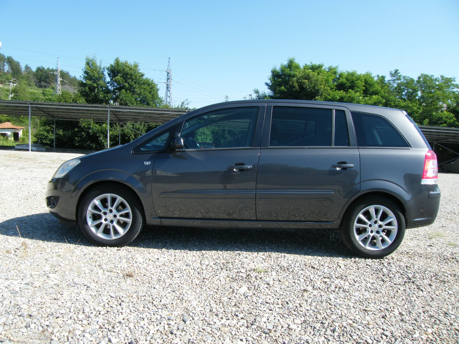 Opel Zafira 1.6i 7-местен, снимка 6 - Автомобили и джипове - 55292127
