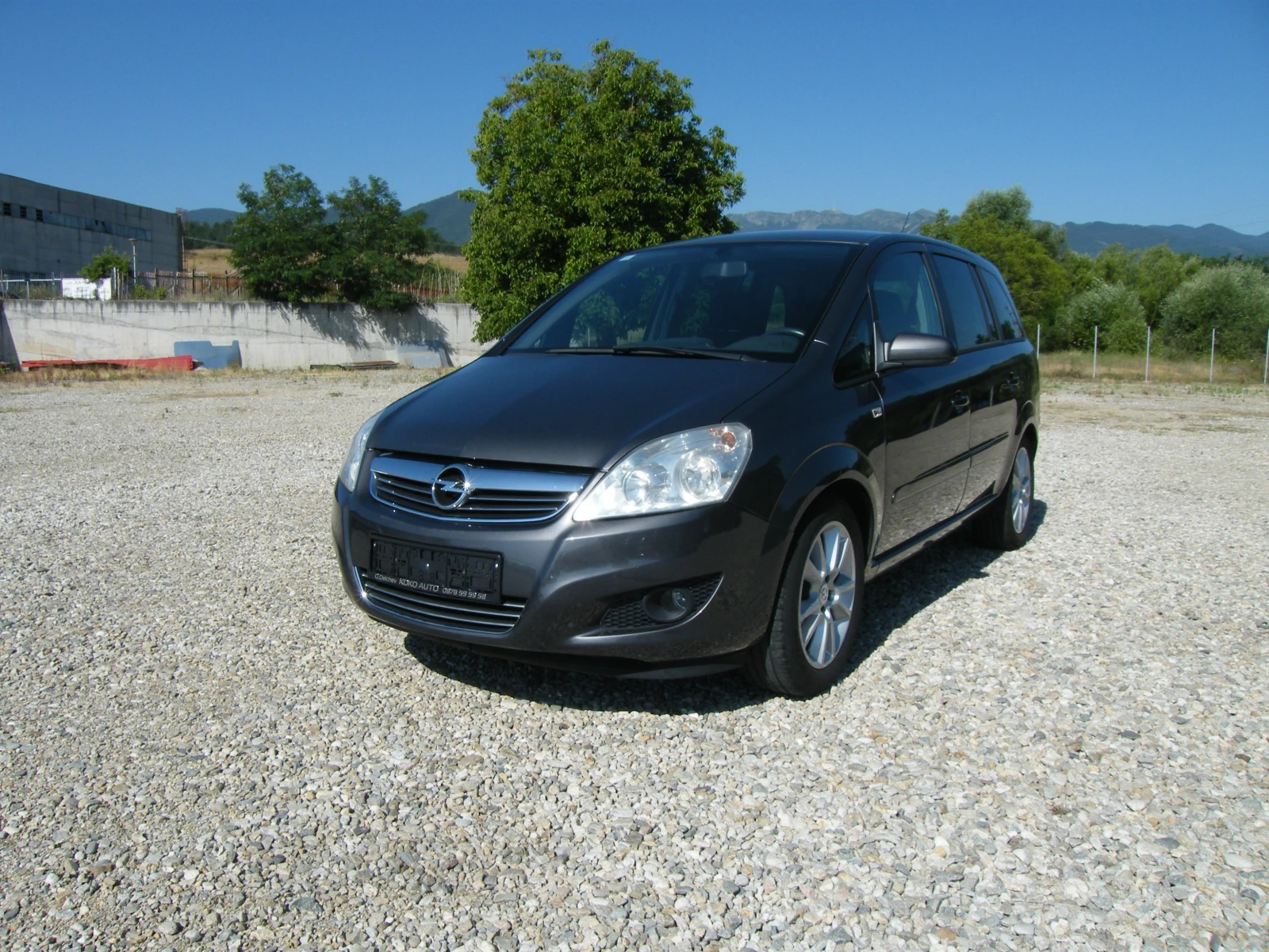 Opel Zafira 1.6i 7-местен
