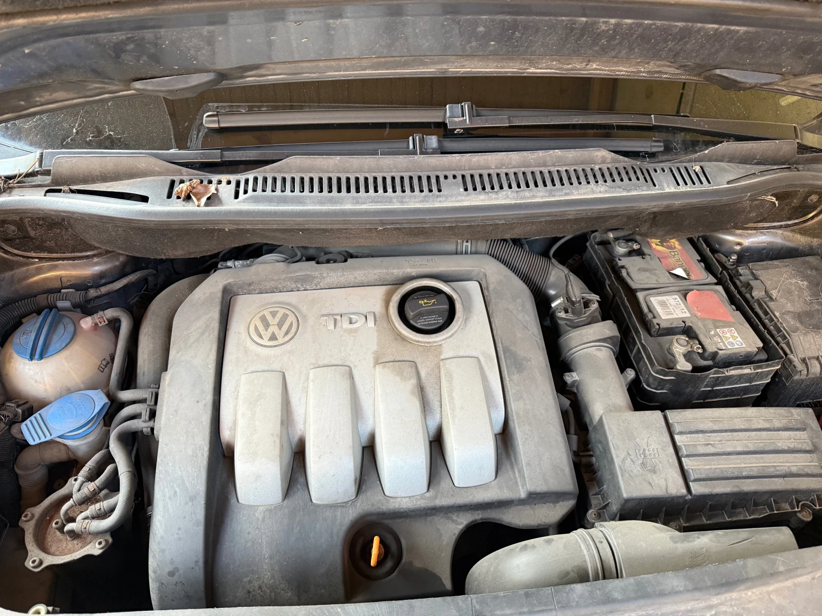 VW Touran 1.9 tdi 110, снимка 9 - Автомобили и джипове - 55620732