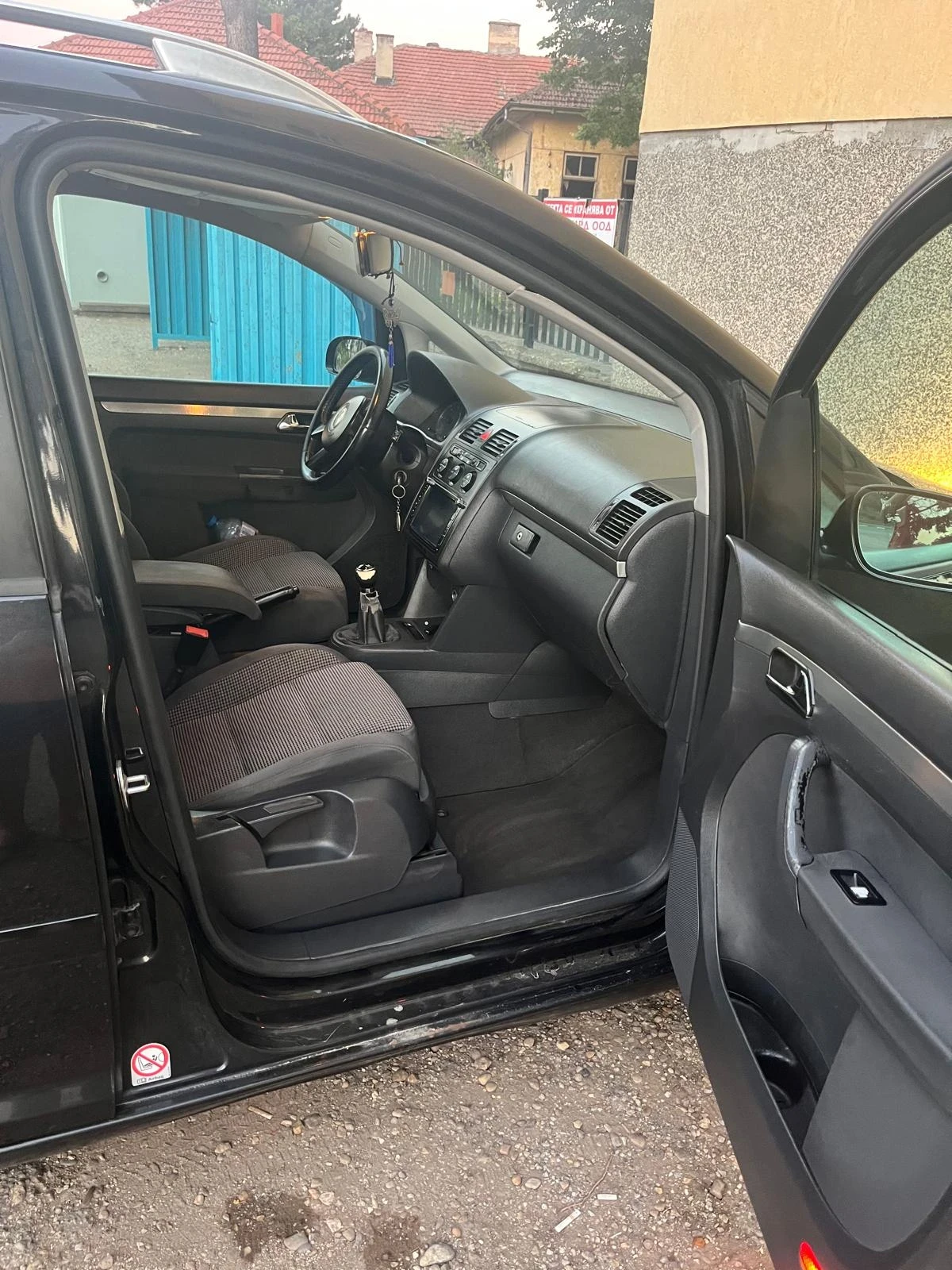 VW Touran, снимка 13 - Автомобили и джипове - 55826756