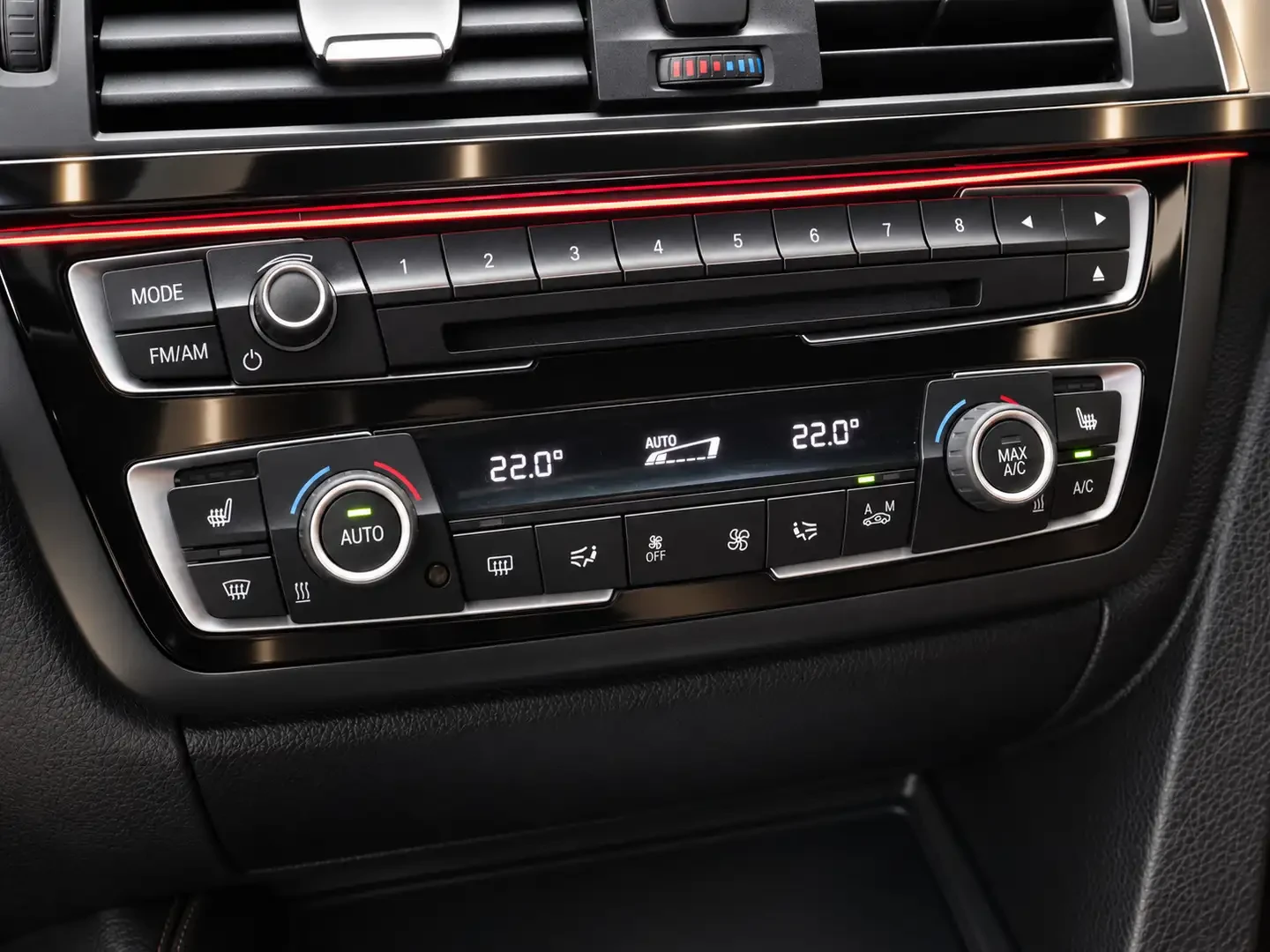 BMW M4 * RedLthr* Harmon Kardon* HUD* carbon* ЛИЗИНГ* , снимка 16 - Автомобили и джипове - 56127424
