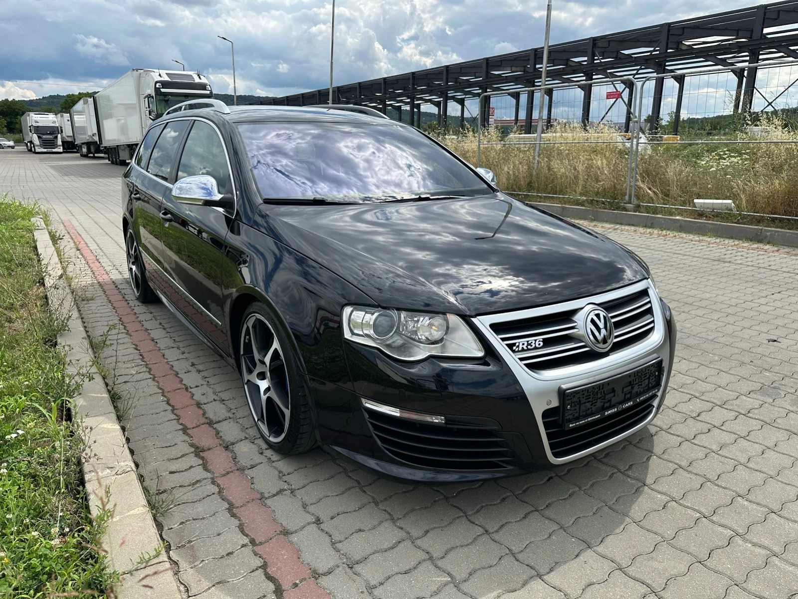 VW Passat VW Passat R36 300кс 4Motion DSG нов внос ШВЕЙЦАРИЯ