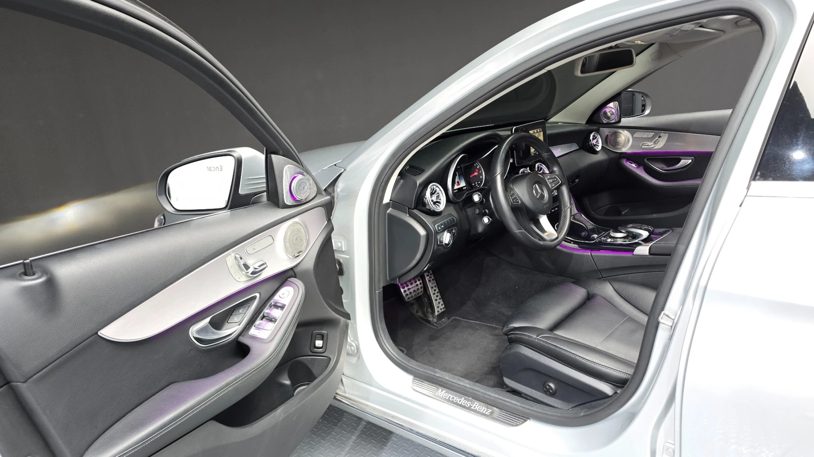 Mercedes-Benz C 200 Avantgarde, снимка 8 - Автомобили и джипове - 56337269