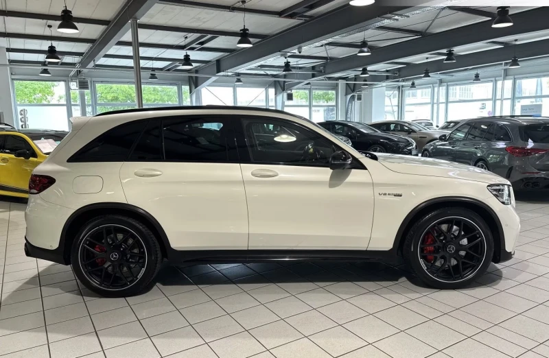 Mercedes-Benz GLC 63 AMG 63S Pano Burmester Performance Night, снимка 2 - Автомобили и джипове - 51509223