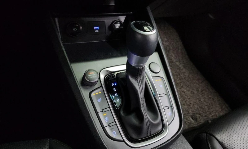 Hyundai Kona Gasoline 1.6 Turbo 2WD Modern, снимка 8 - Автомобили и джипове - 52112774