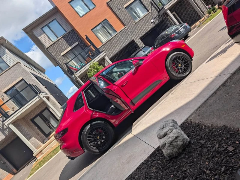 Porsche Macan GTS * PLATINUM * CARFAX * АВТОКРЕДИТ * , снимка 2 - Автомобили и джипове - 53203384