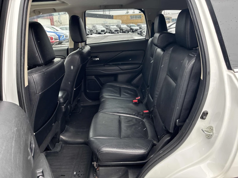 Mitsubishi Outlander Gt* 360view* Подгрев* Обдух* Шибидах* Rockford Fos, снимка 13 - Автомобили и джипове - 53600096