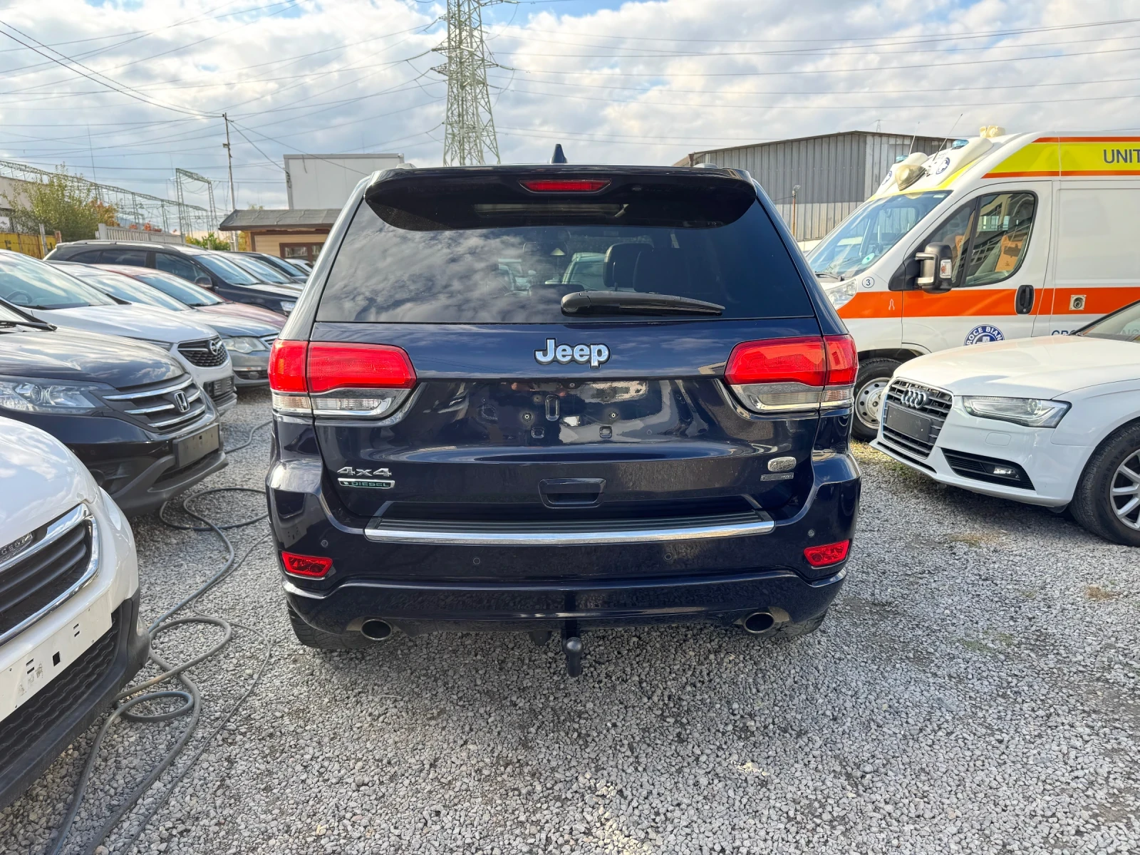 Jeep Grand cherokee OVERLAND* ОБДУХВАНЕ* ПОДГРЕВ* ПАНОРАМА*  - изображение 10