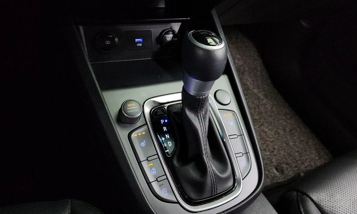 Hyundai Kona Gasoline 1.6 Turbo 2WD Modern - изображение 8