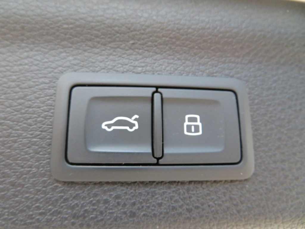 Audi Q3 * Komfort 45 TFSI quattro * CARFAX * ���� �� �� | Mobile.bg � ����������� 12