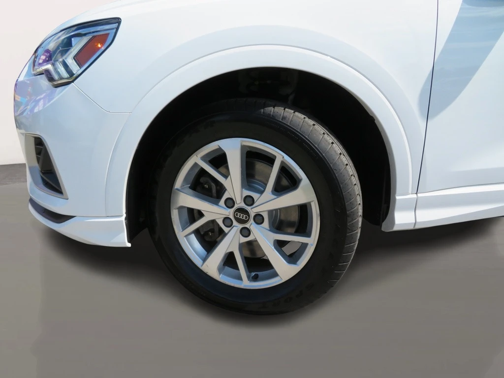 Audi Q3 * Komfort 45 TFSI quattro * CARFAX * ���� �� �� | Mobile.bg � ����������� 3