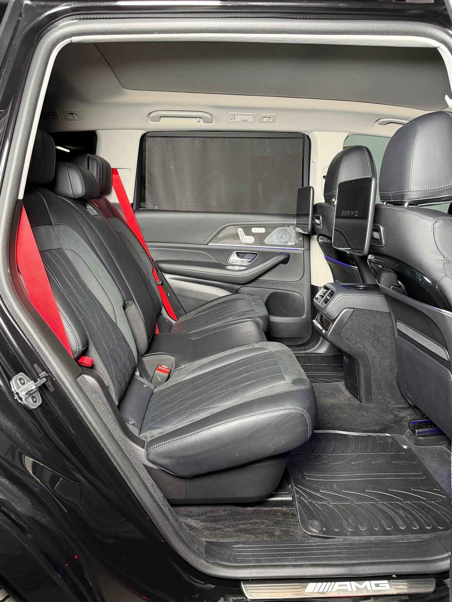 Mercedes-Benz GLS 63 AMG 4Matic+ Carbon* Ceramic* TV* Pano* HuD* Exclusive | Mobile.bg � ����������� 12