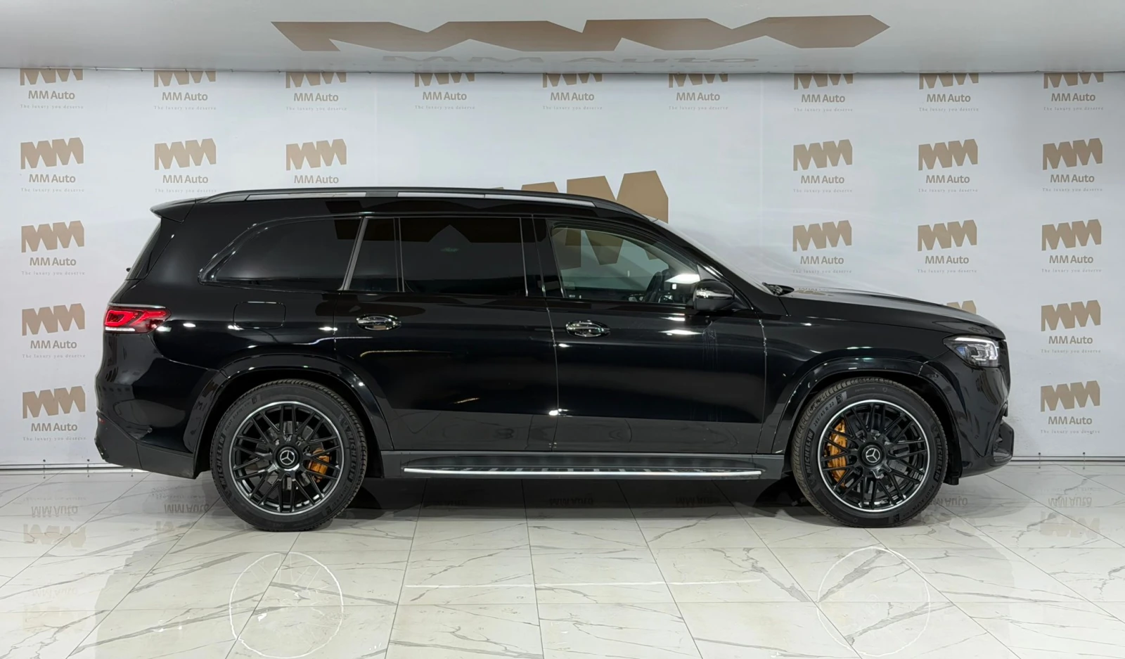 Mercedes-Benz GLS 63 AMG 4Matic+ Carbon* Ceramic* TV* Pano* HuD* Exclusive - изображение 2