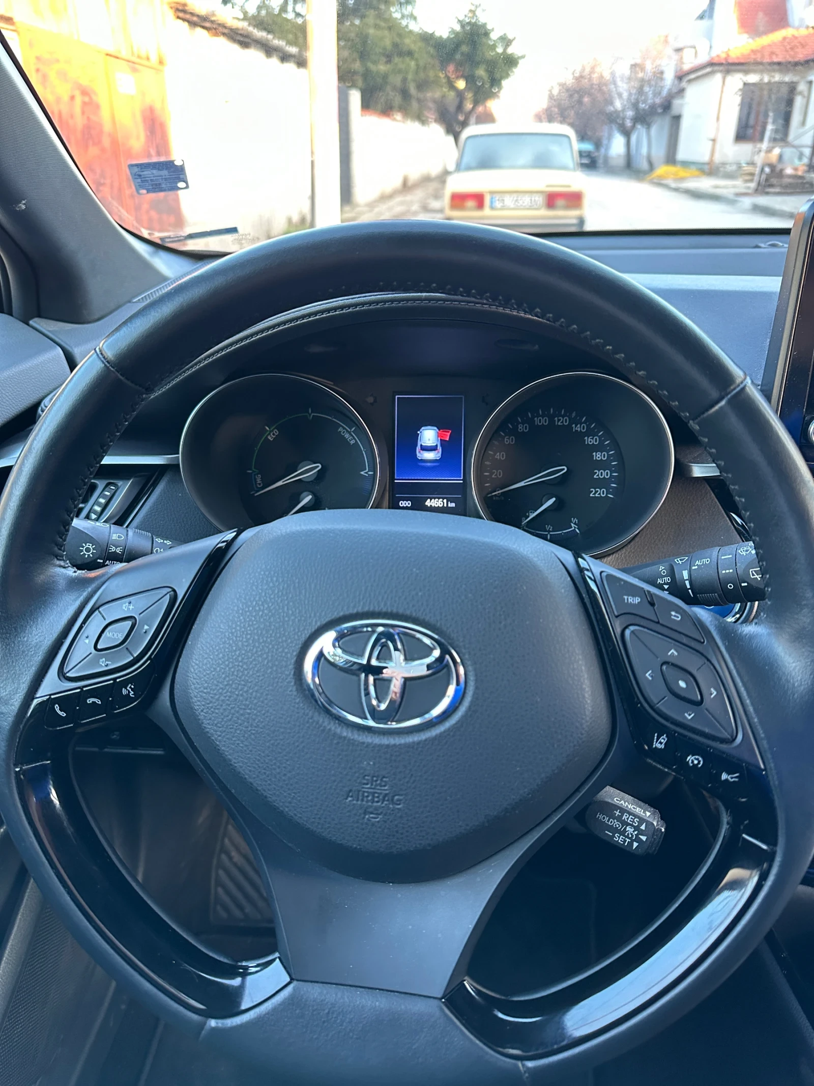 Toyota C-HR, снимка 6 - Автомобили и джипове - 54481510