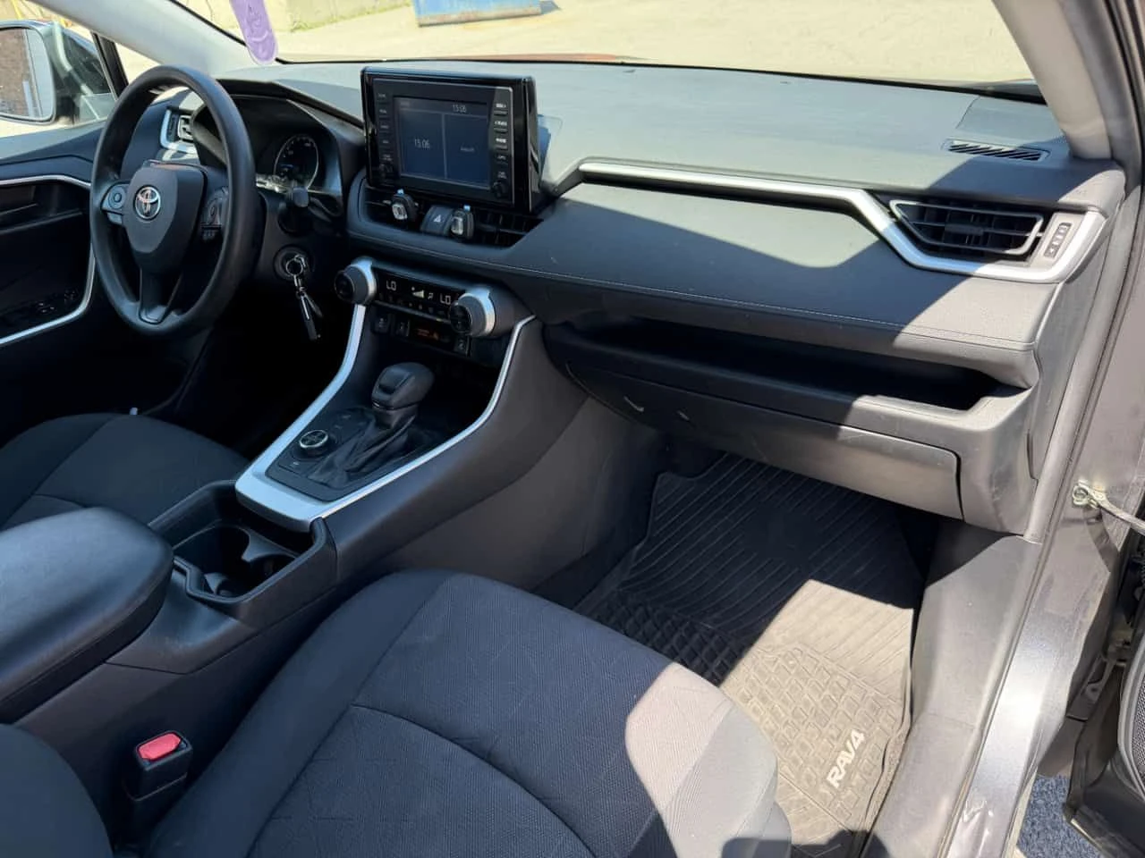Toyota Rav4 * Hybrid LE * АВТОКРЕДИТ БЕЗ ПЪРВОНАЧАЛНА ВНОСКА* , снимка 11 - Автомобили и джипове - 55129852
