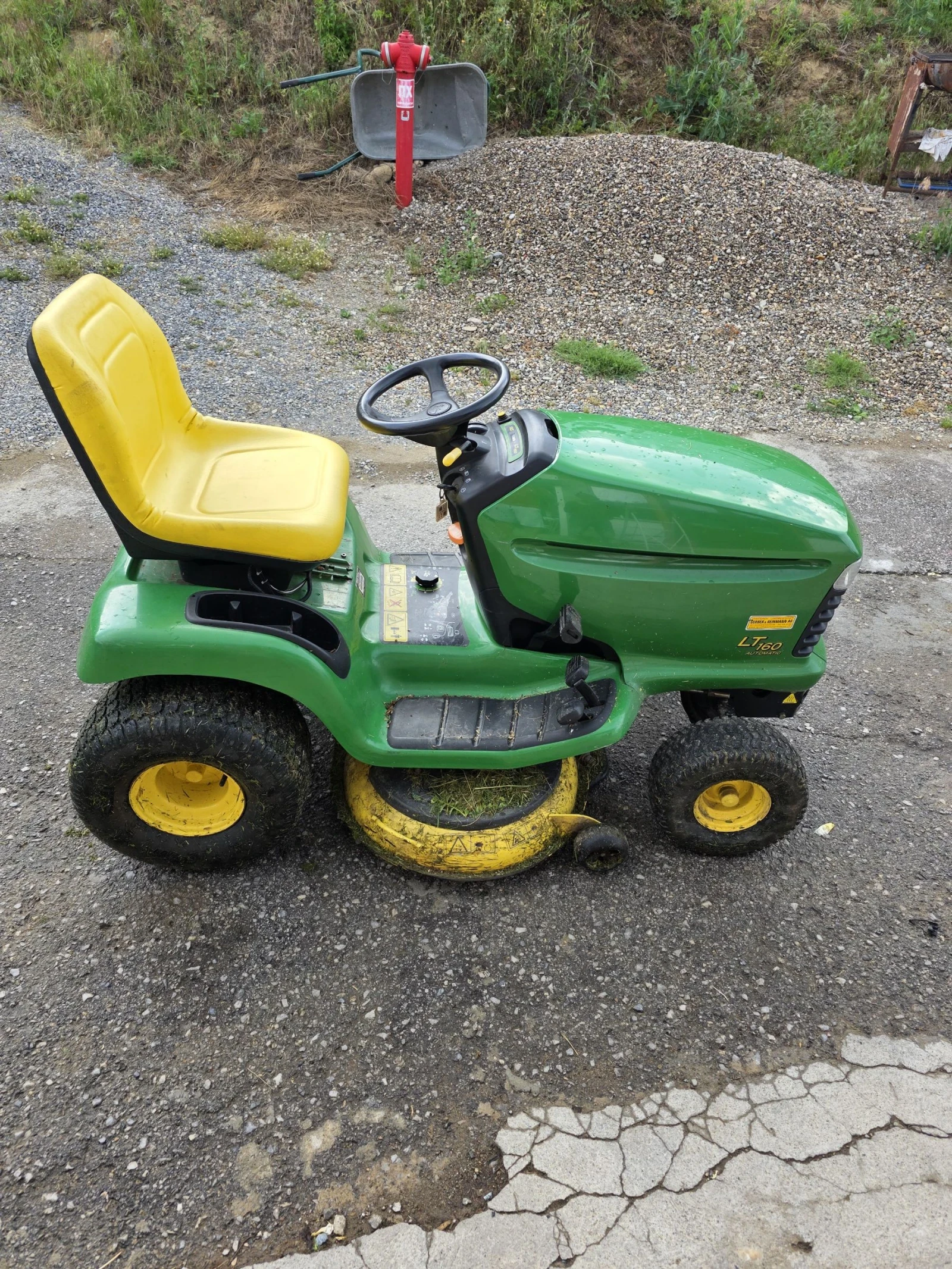 Сенокосачка John Deere Lt 160