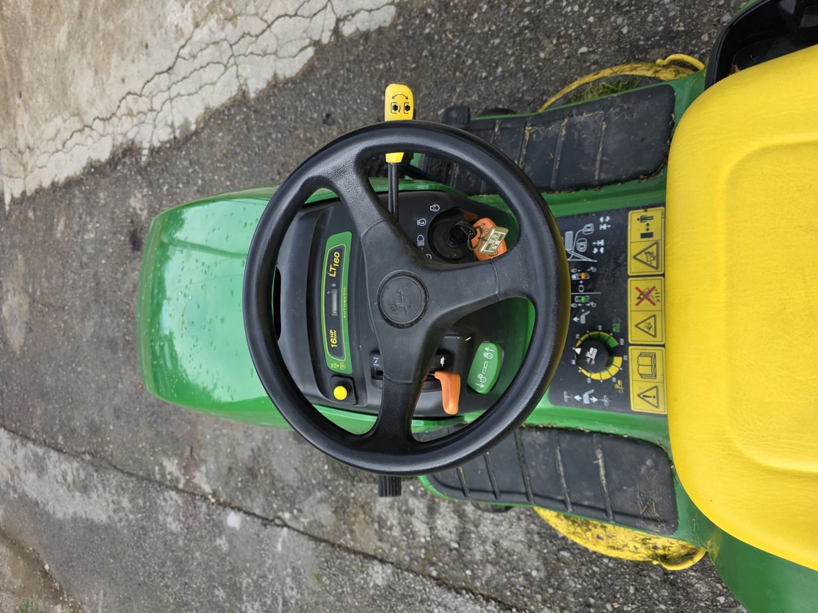 Сенокосачка John Deere Lt 160, снимка 3 - Селскостопанска техника - 55058276