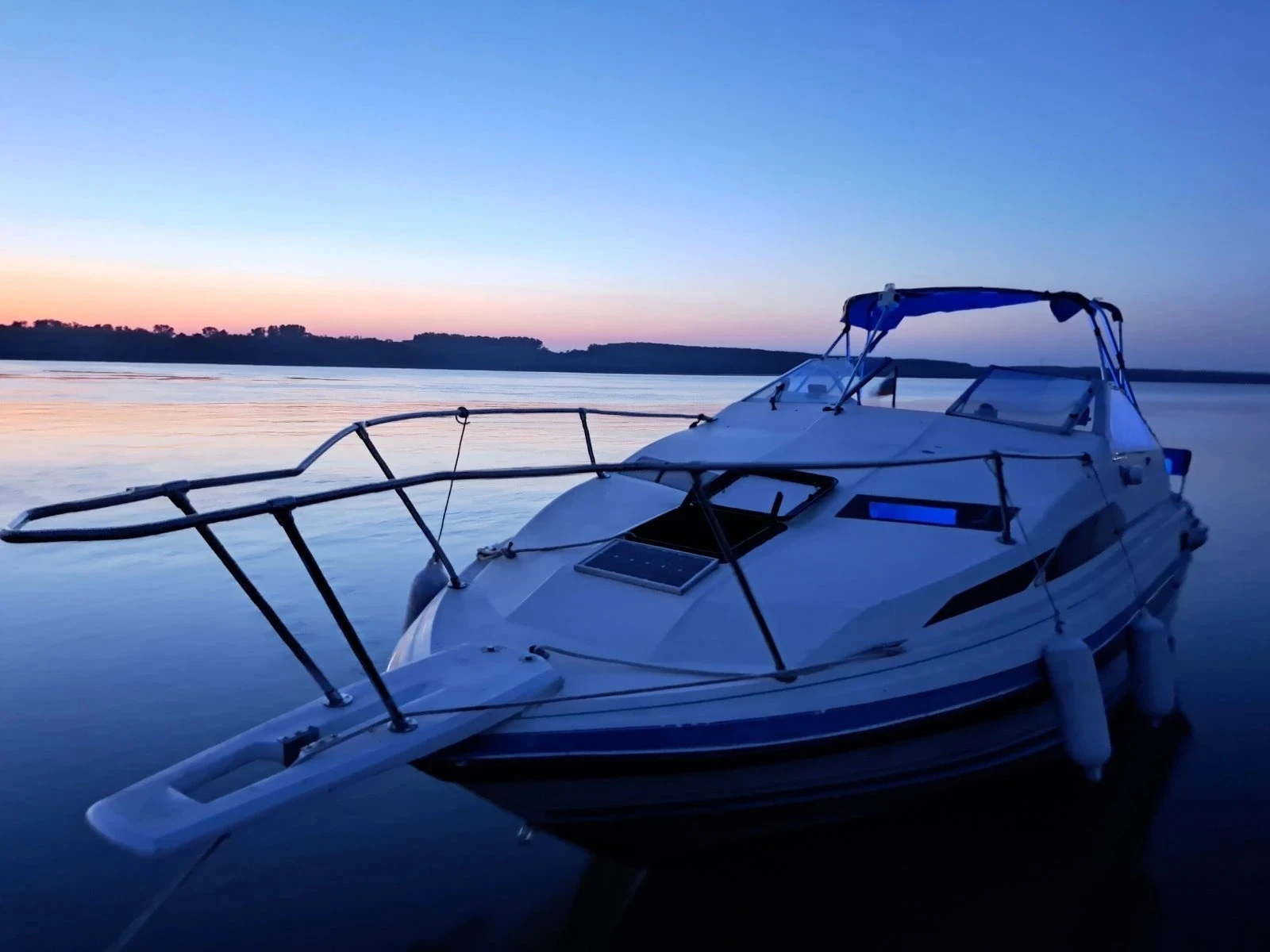 Моторна яхта Bayliner, снимка 2 - Воден транспорт - 54968879