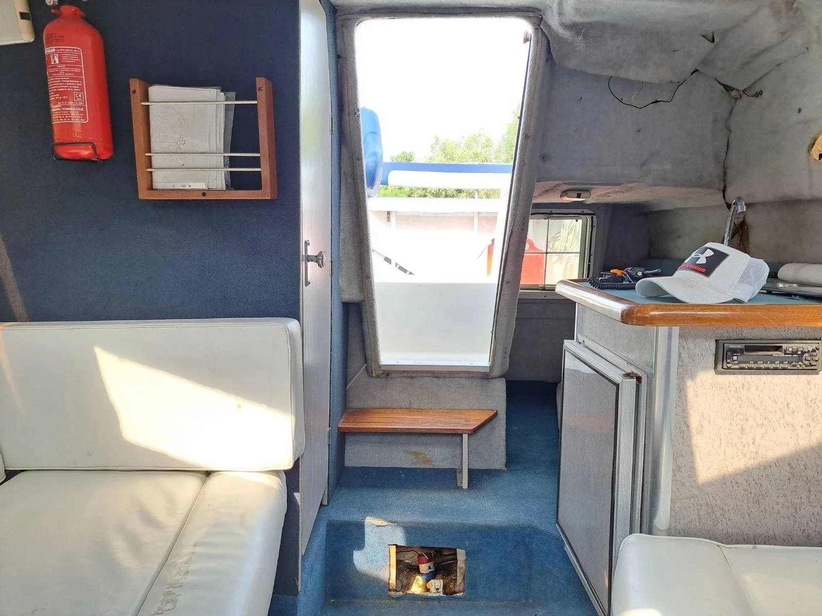 Моторна яхта Bayliner, снимка 14 - Воден транспорт - 54968879