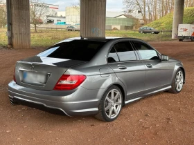 Задна броня AMG w204, снимка 1 - Части - 49311165