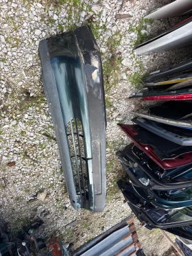 Предна броня за Пежо 306 1996г..Забележките са снимани., снимка 3 - Части - 53615121