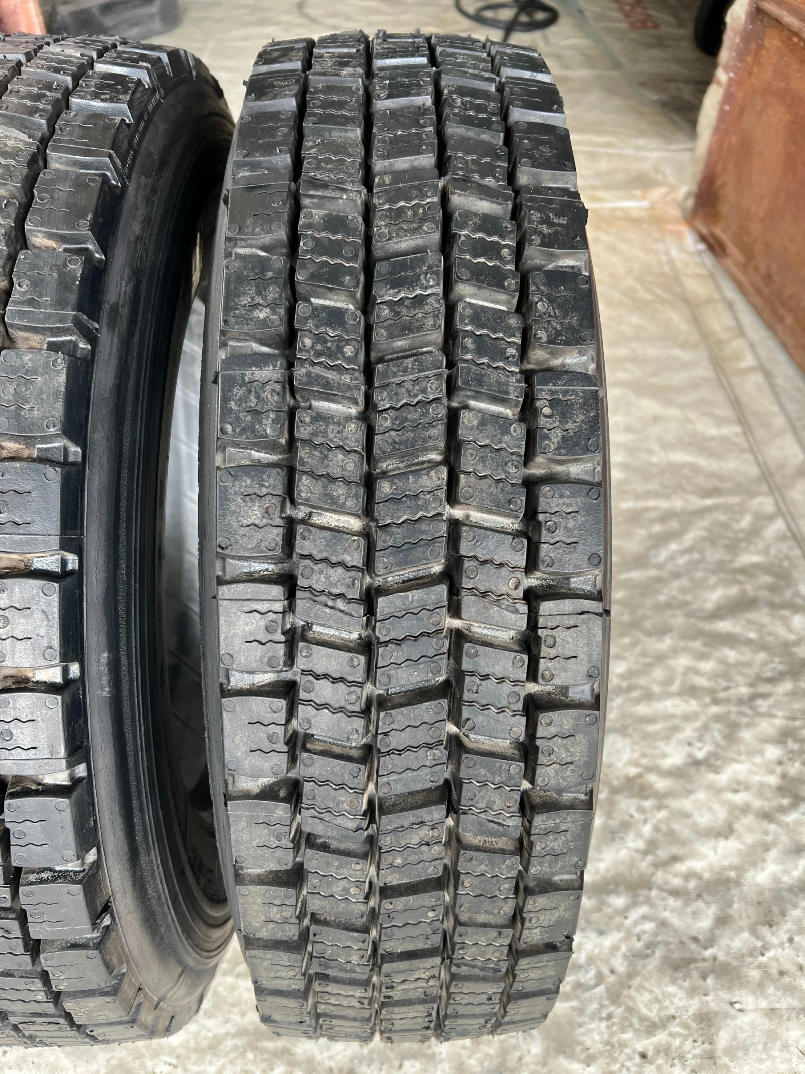 ���� 205/75R17.5 | Mobile.bg � ����������� 3