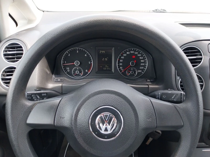 VW Golf Plus  1.6 TDI, снимка 12 - Автомобили и джипове - 45822698