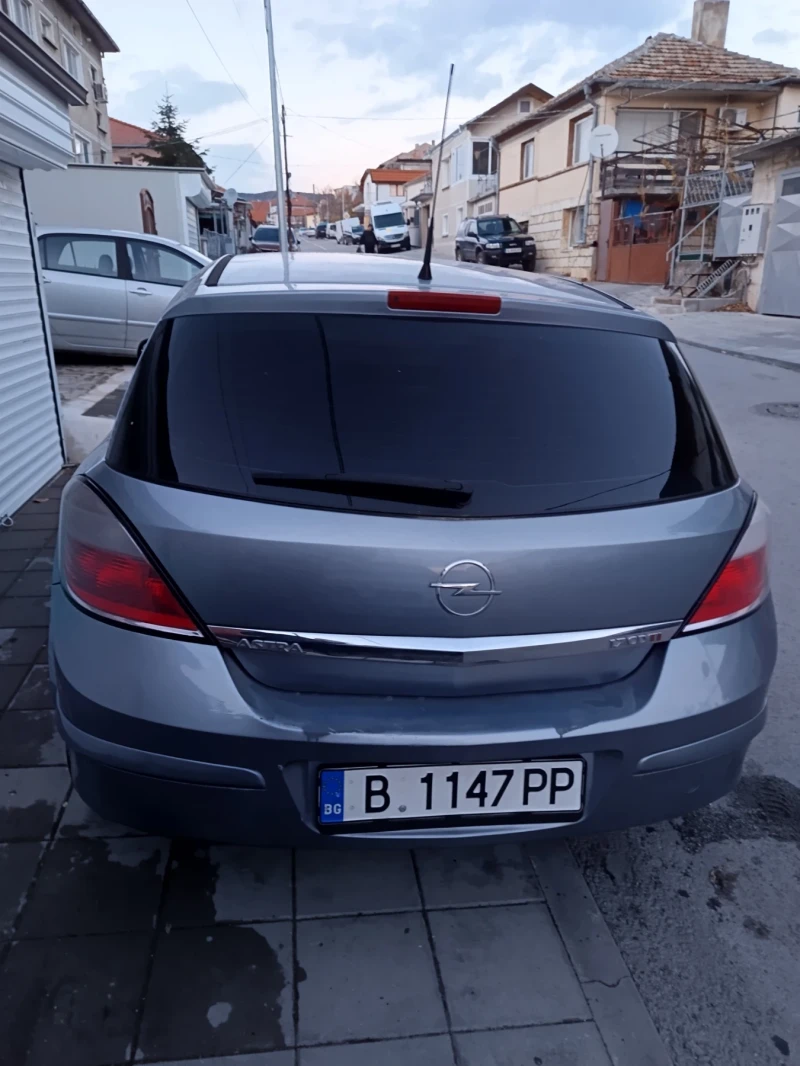 Opel Astra 1.7cdti, снимка 2 - Автомобили и джипове - 48079165