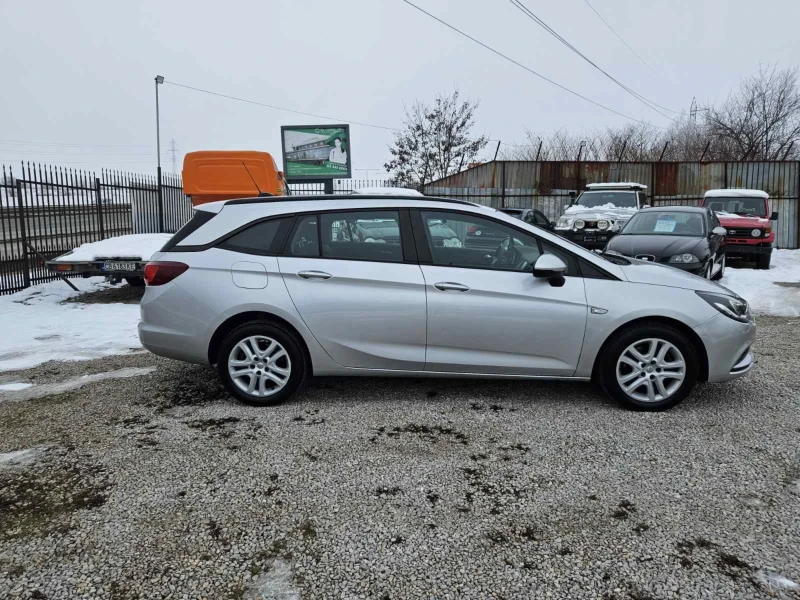 Opel Astra 1.6cdti 136k.c., снимка 6 - Автомобили и джипове - 48702911