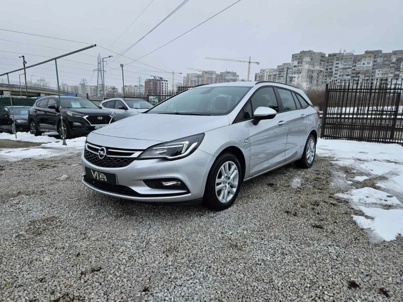 Opel Astra 1.6cdti 136k.c., снимка 1 - Автомобили и джипове - 48702911