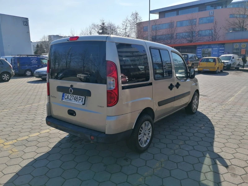 Fiat Doblo 1.9 Multijet (120 кс) 6+ 1, снимка 5 - Автомобили и джипове - 49394448