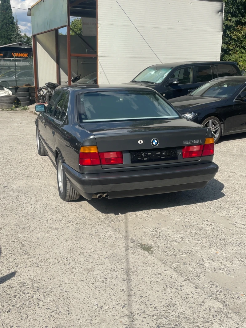 BMW 525 Автоматик-уникат, снимка 4 - Автомобили и джипове - 49420291