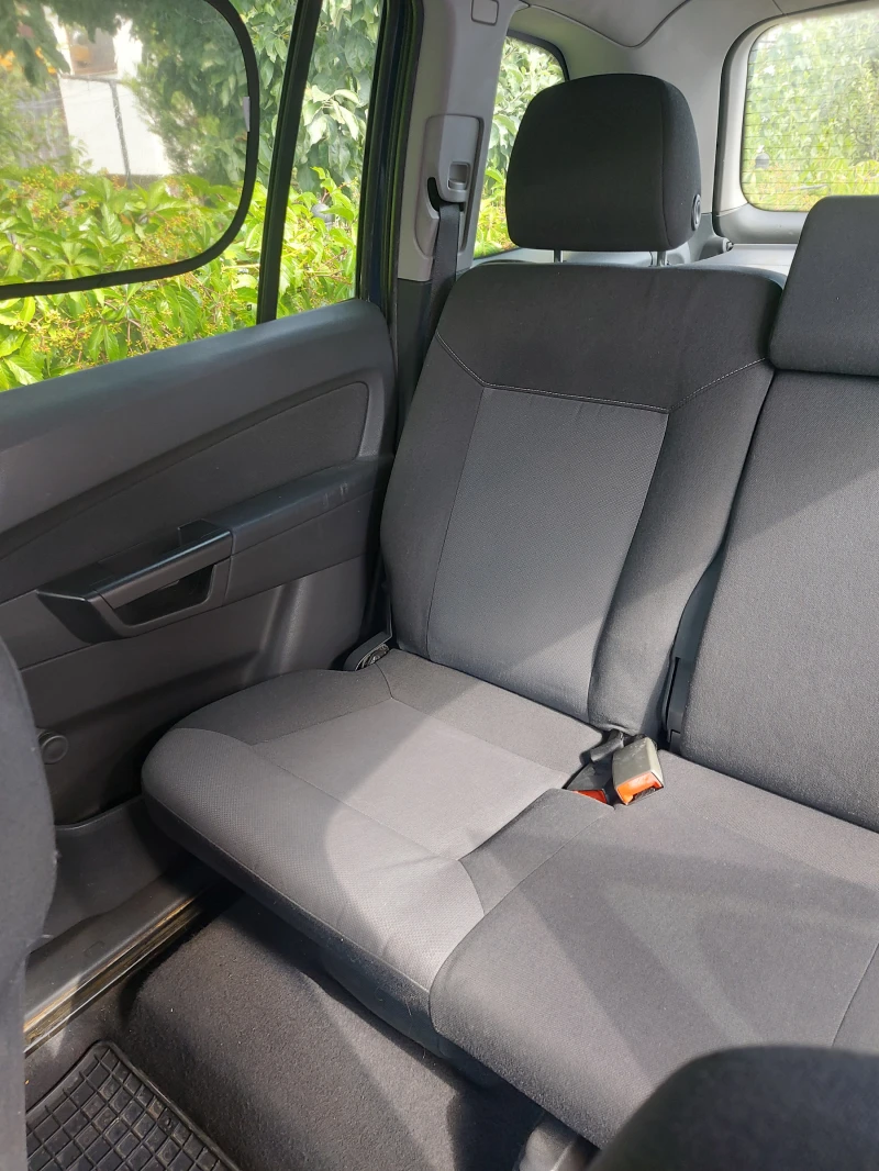 Opel Zafira, снимка 8 - Автомобили и джипове - 51220252