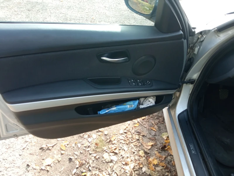 BMW 320 320i, снимка 5 - Автомобили и джипове - 52430981