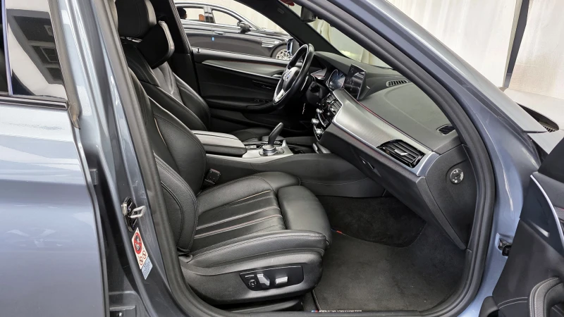 BMW 520 d M sport, снимка 10 - Автомобили и джипове - 52561794
