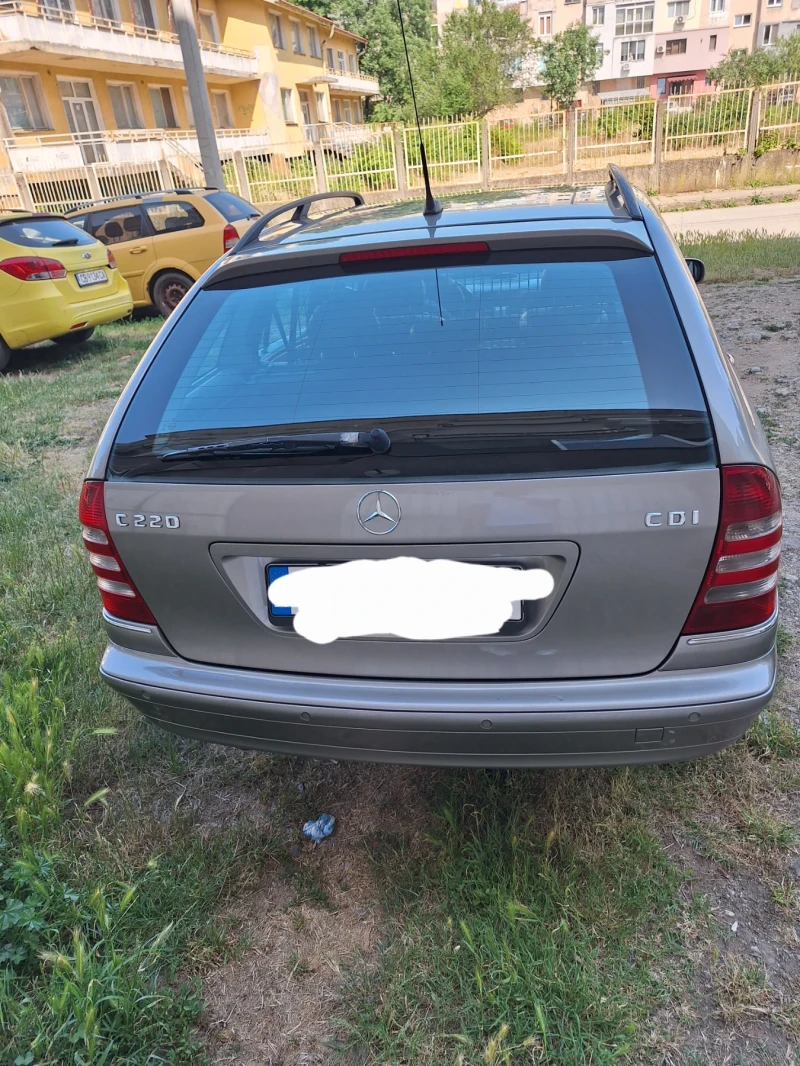 Mercedes-Benz C 220, снимка 2 - Автомобили и джипове - 53068965