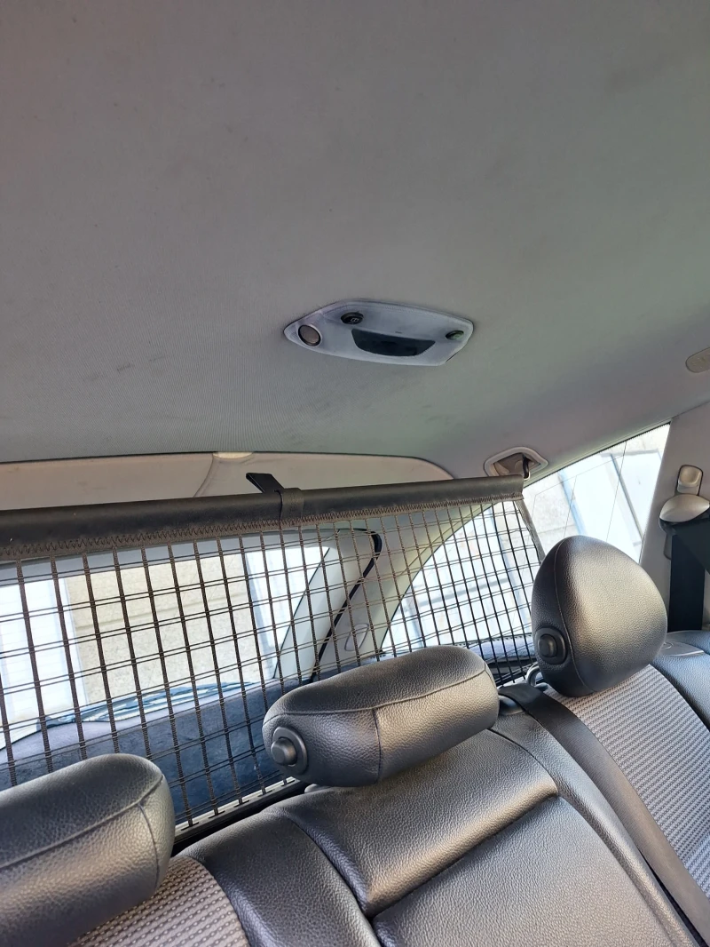 Mercedes-Benz C 220, снимка 8 - Автомобили и джипове - 53068965