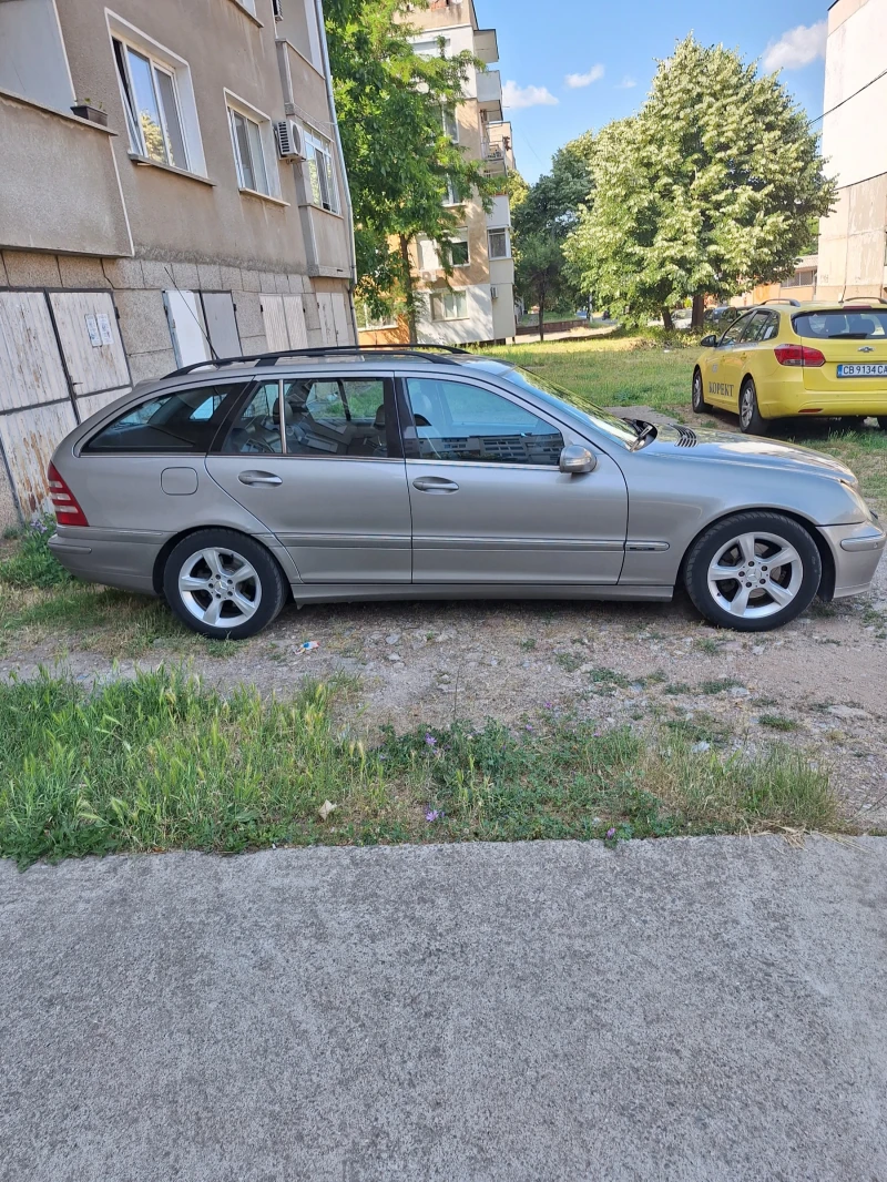 Mercedes-Benz C 220, снимка 6 - Автомобили и джипове - 53068965