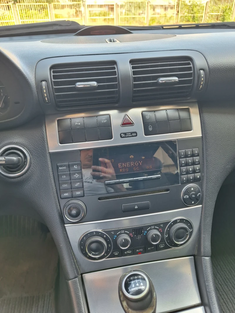 Mercedes-Benz C 220, снимка 13 - Автомобили и джипове - 53068965