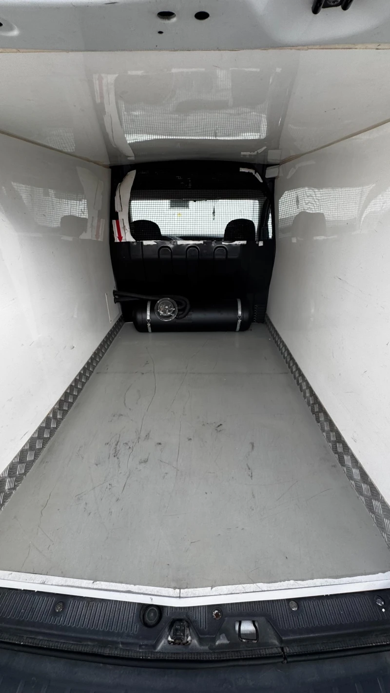 Dacia Dokker 1.6 БЕНЗИН / ГАЗ, снимка 10 - Автомобили и джипове - 53578073