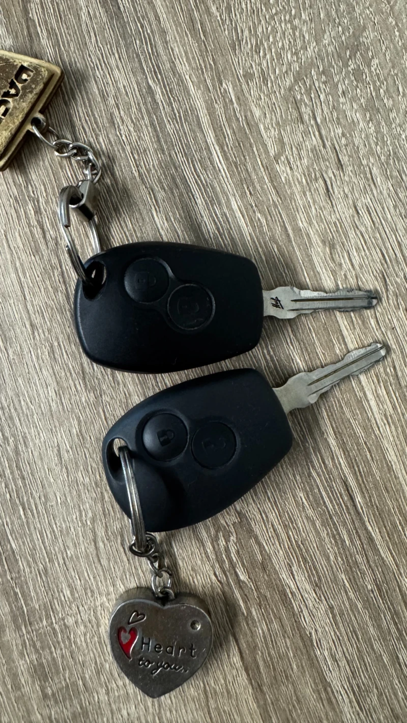 Dacia Dokker 1.6 БЕНЗИН / ГАЗ, снимка 8 - Автомобили и джипове - 53578073