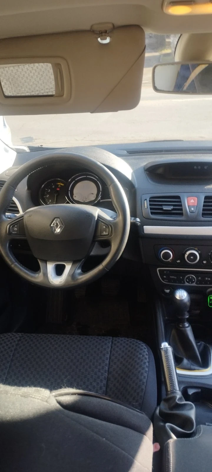 Renault Megane, снимка 7 - Автомобили и джипове - 54475421