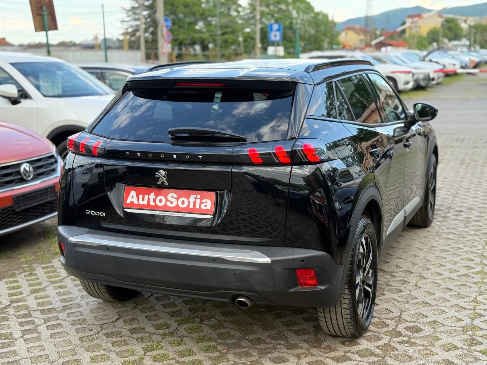 Peugeot 2008 1.5BlueHDI-131К.С/ i-COCKPIT 3D / BUSSINES PREMIUM - изображение 4