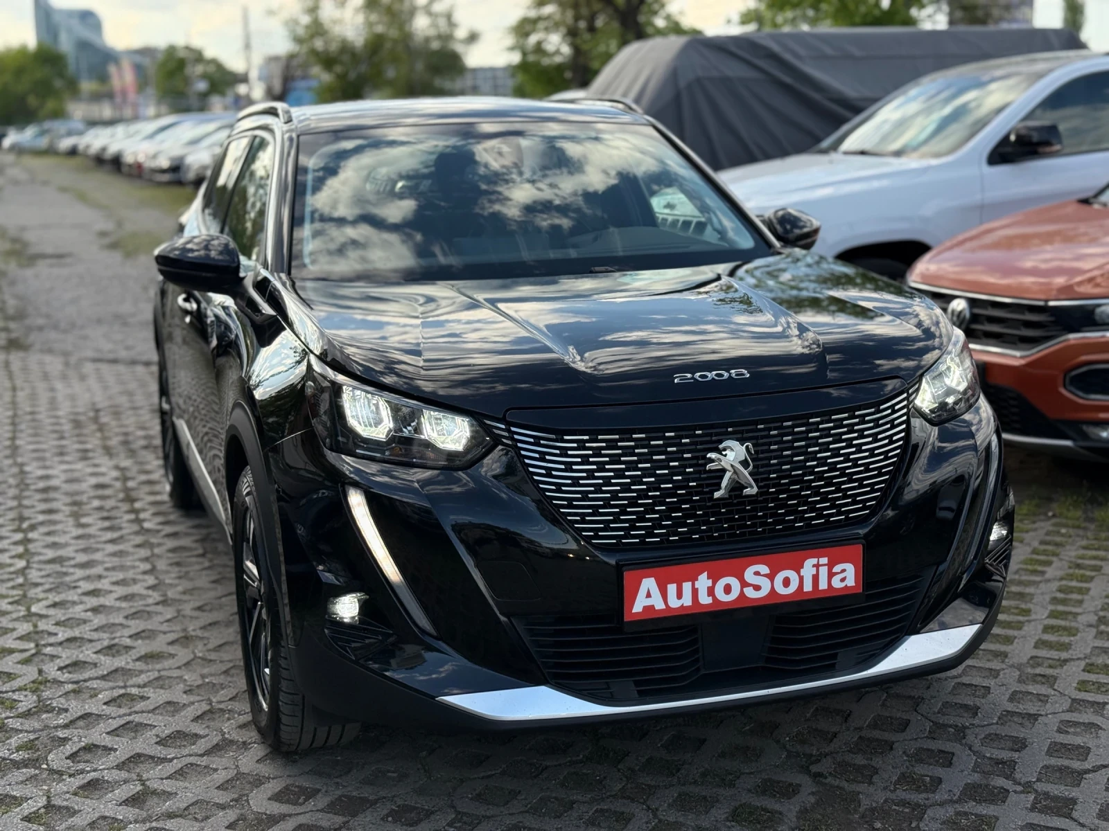 Peugeot 2008 1.5BlueHDI-131К.С/ i-COCKPIT 3D / BUSSINES PREMIUM - изображение 3