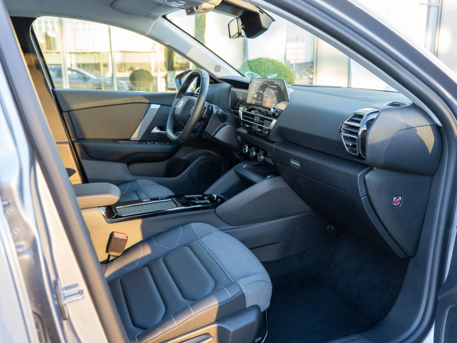 Citroen C4 EAT8 PureTech Гаранционен - топ състояние, кожа - изображение 10