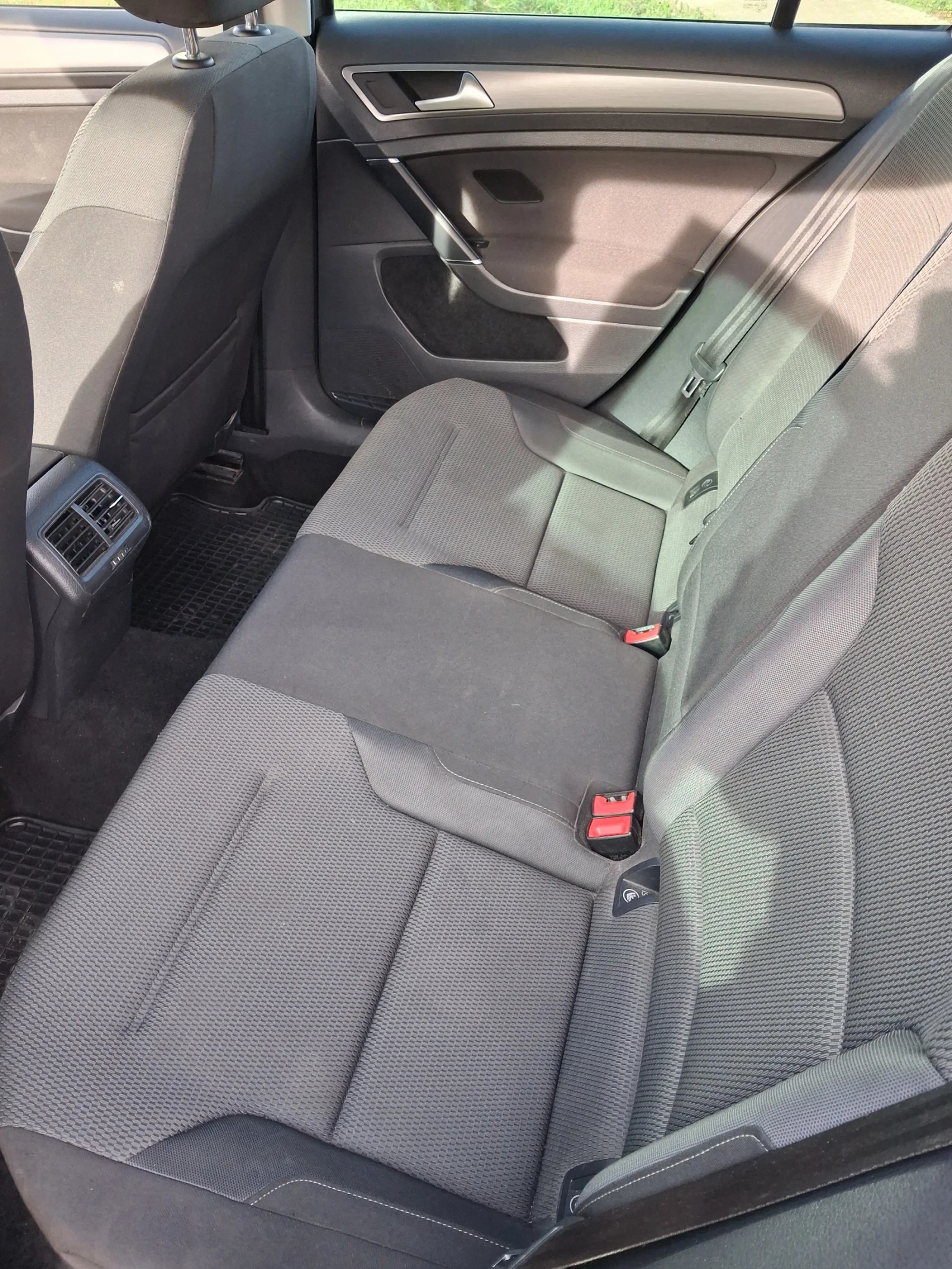 VW Golf 1.6 tdi - изображение 9