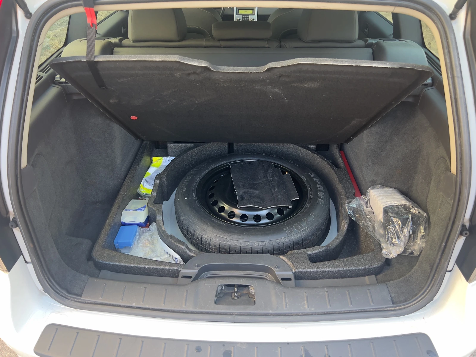 Volvo V50 D3, 150к.с., 6 speed automatic - изображение 8