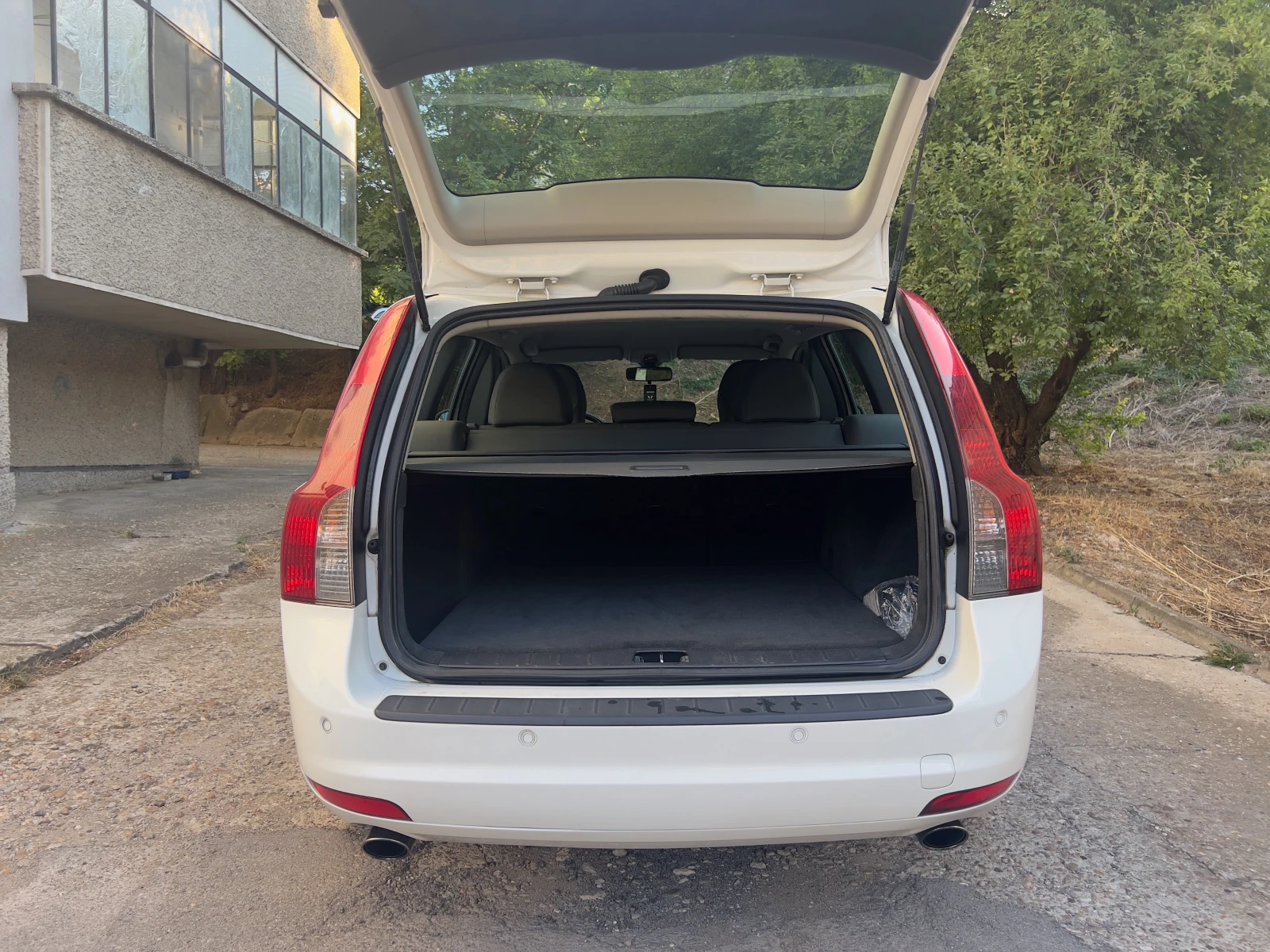 Volvo V50 D3, 150к.с., 6 speed automatic - изображение 7