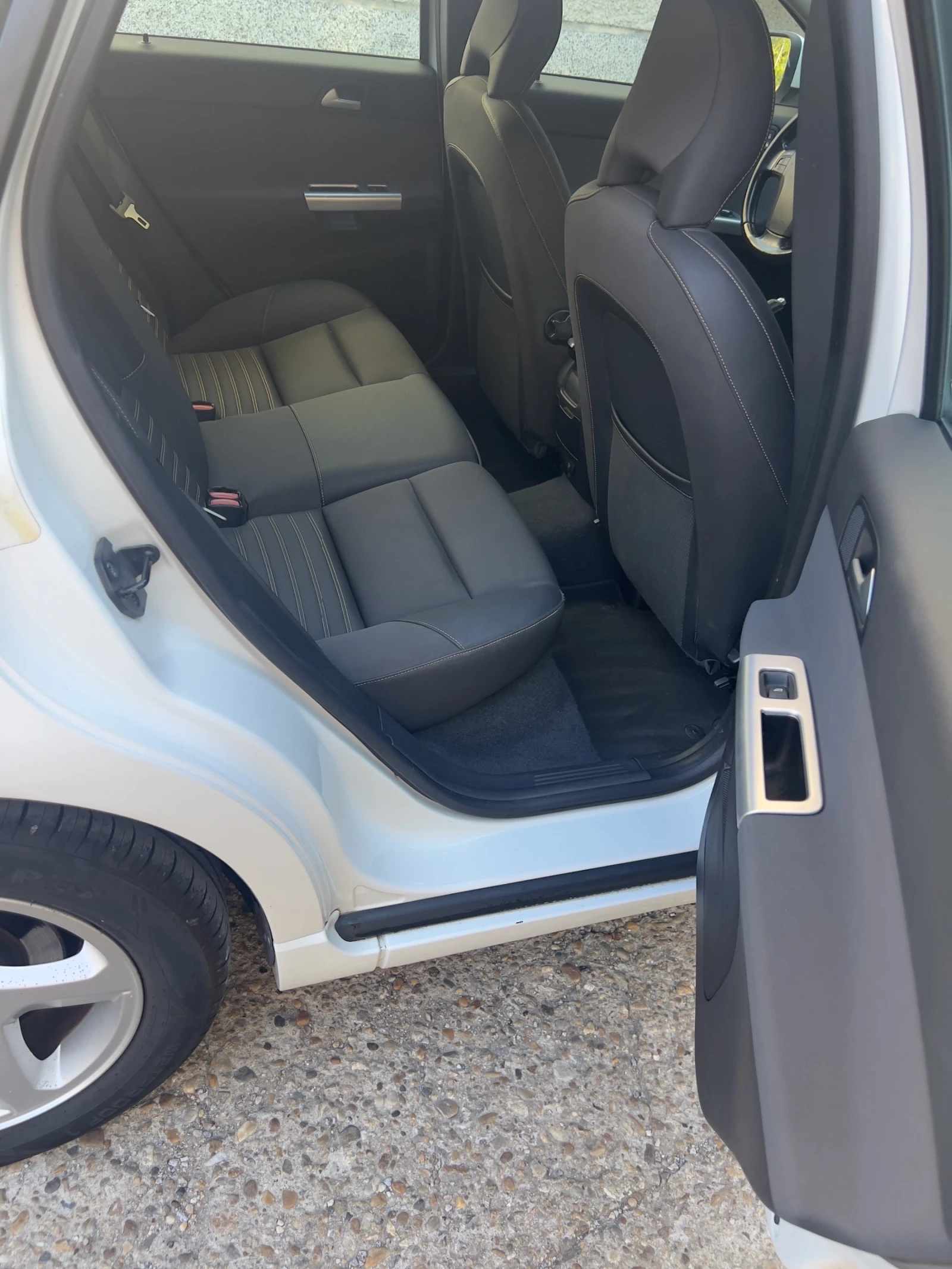 Volvo V50 D3, 150�.�., 6 speed automatic | Mobile.bg � ����������� 12